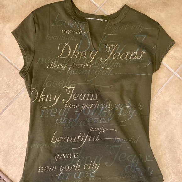 DKNY Vintage Tee-Shirt - Picture 4 of 4